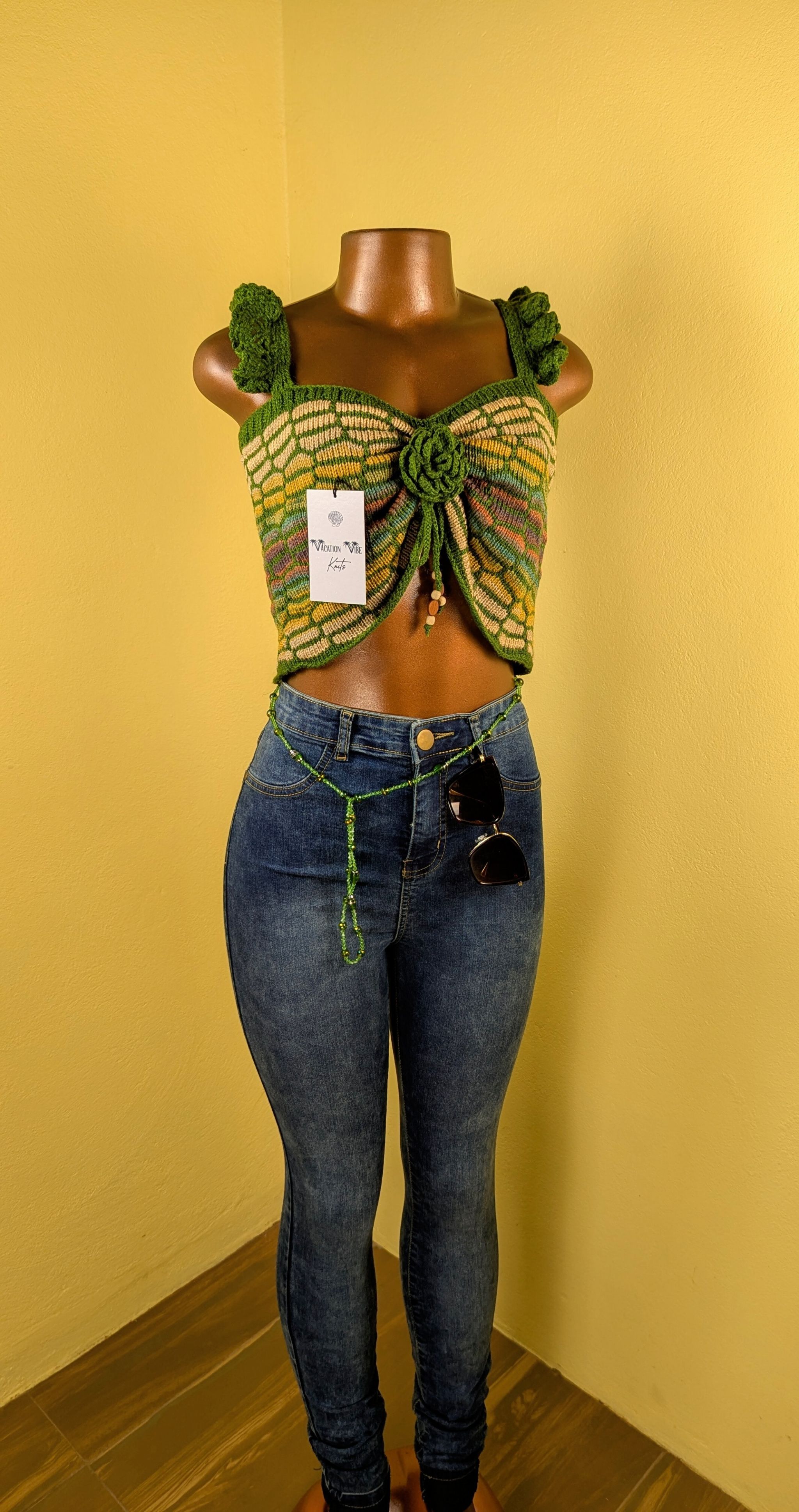  Honeycomb Floral Statement Crop Top in Army Green_4