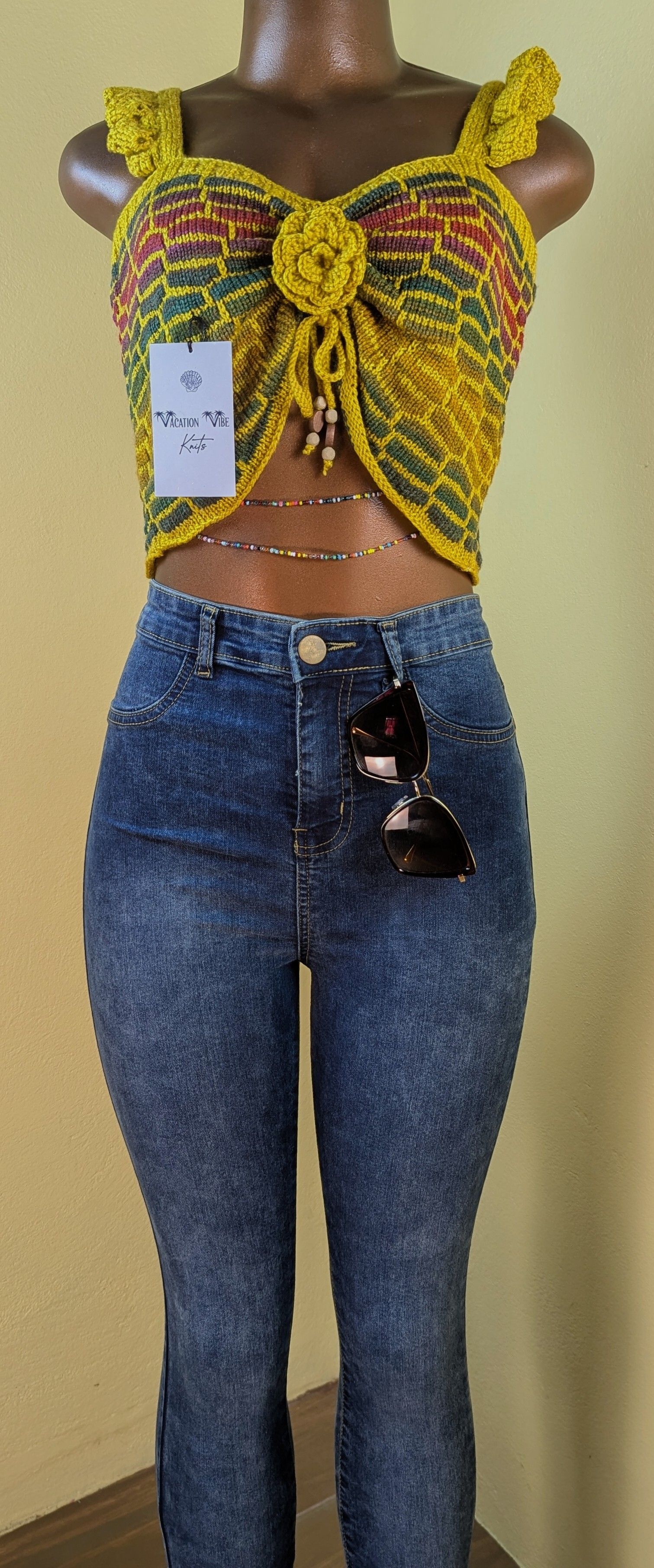  Honeycomb Floral Statement Crop Top in Pale Gold_5