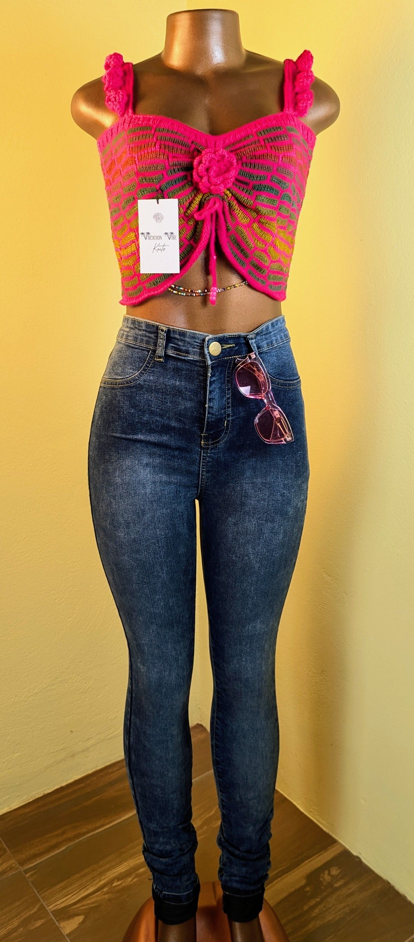  Honeycomb Floral Statement Crop Top in Light Fuchsia Pink_7
