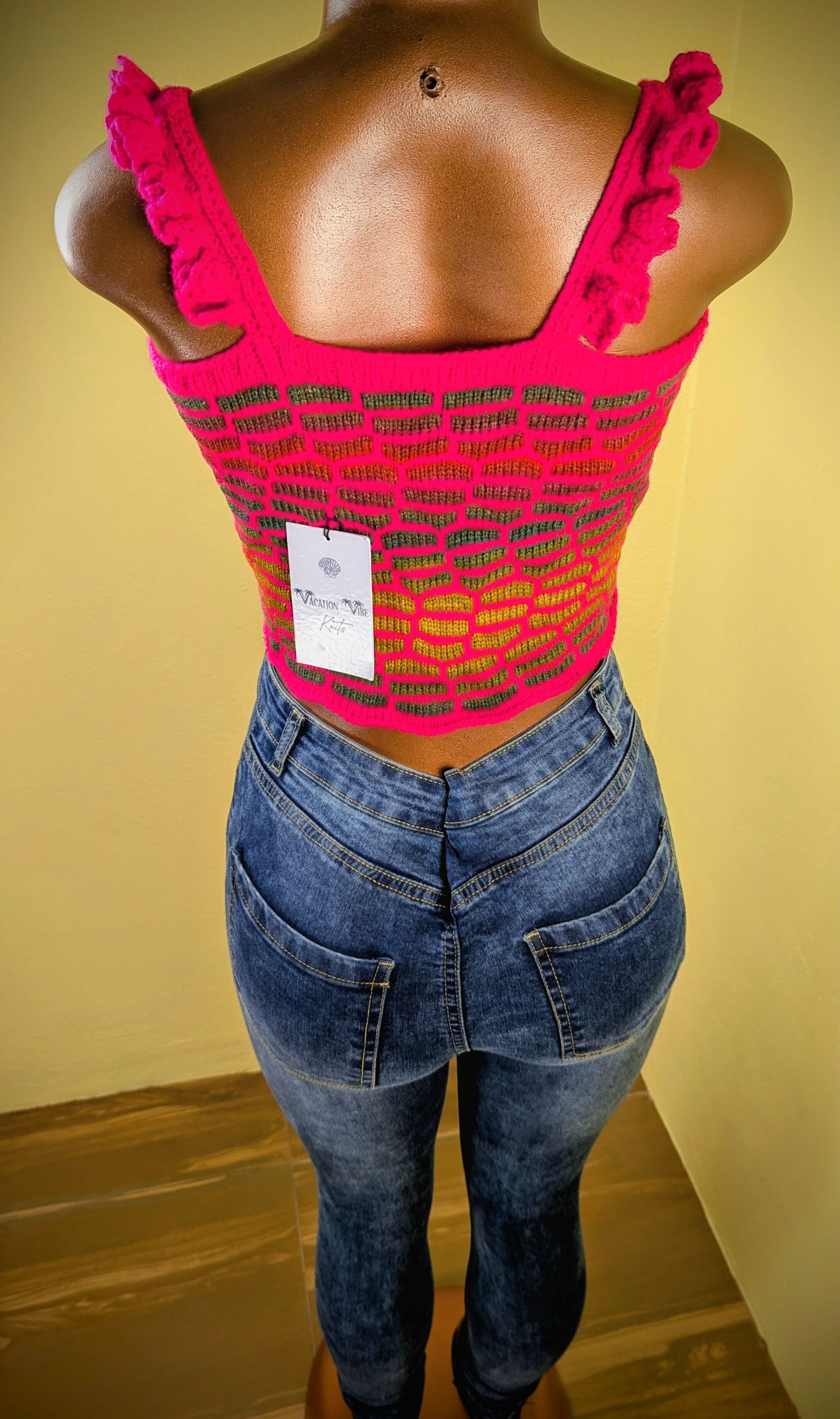  Honeycomb Floral Statement Crop Top in Light Fuchsia Pink_9