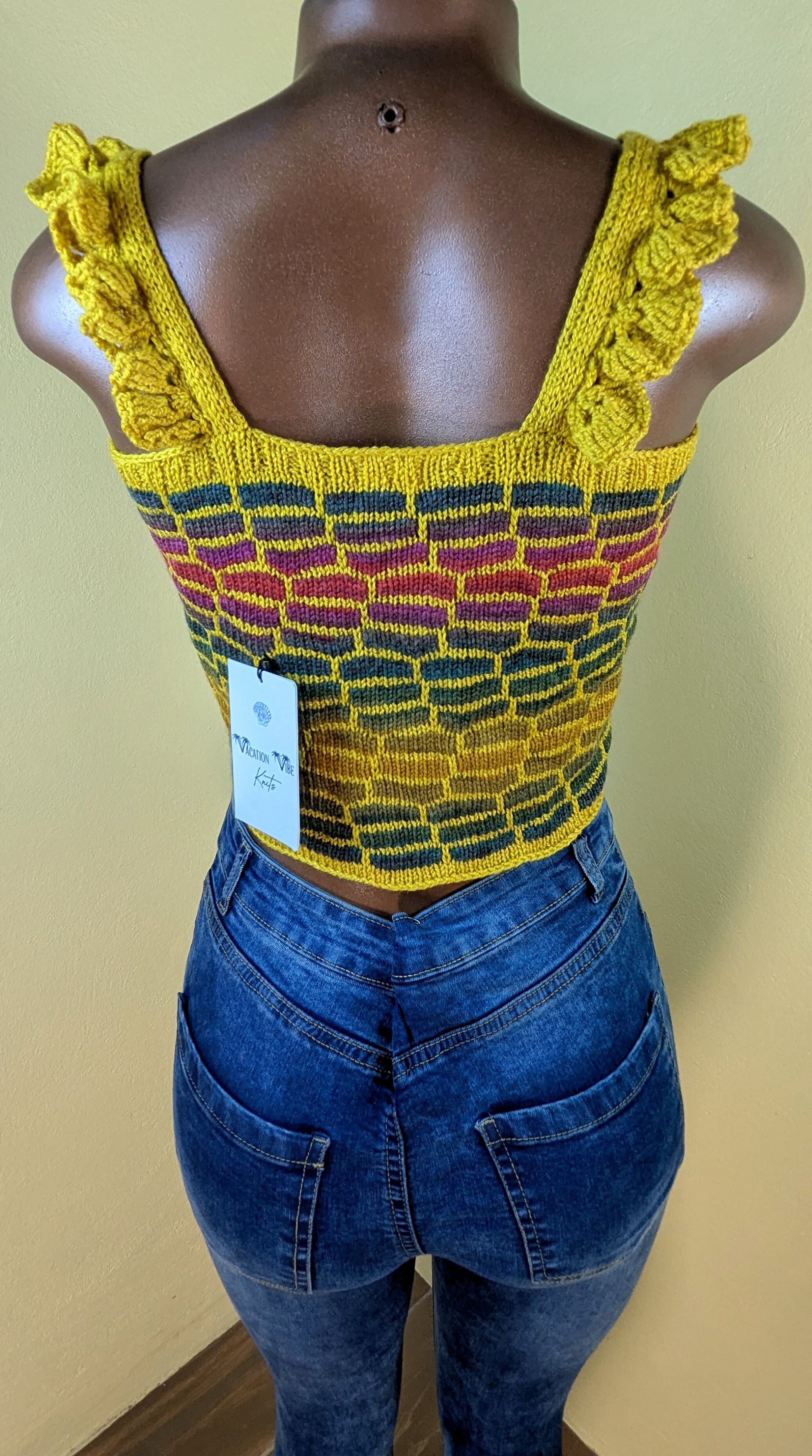  Honeycomb Floral Statement Crop Top in Pale Gold_4
