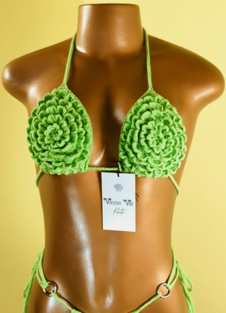  Tropic Rosette Top