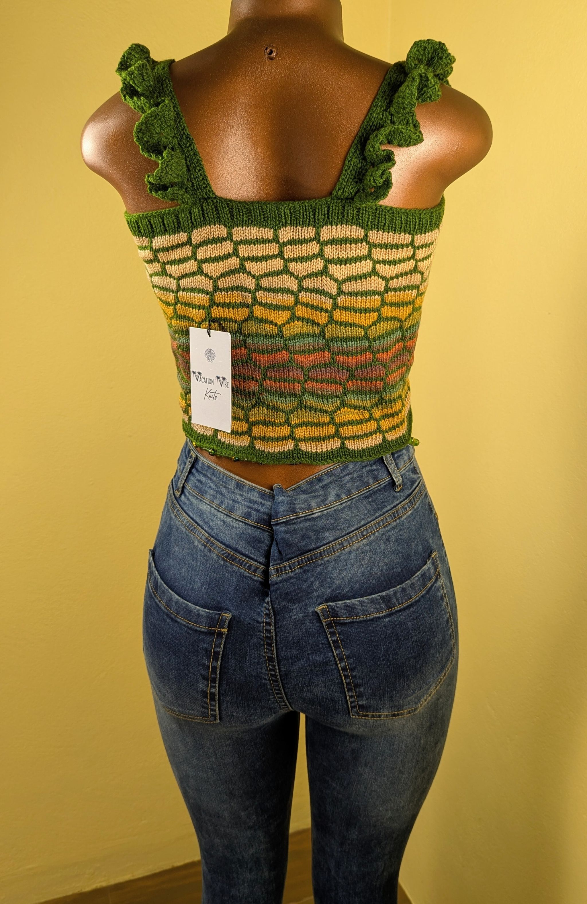  Honeycomb Floral Statement Crop Top in Army Green_6
