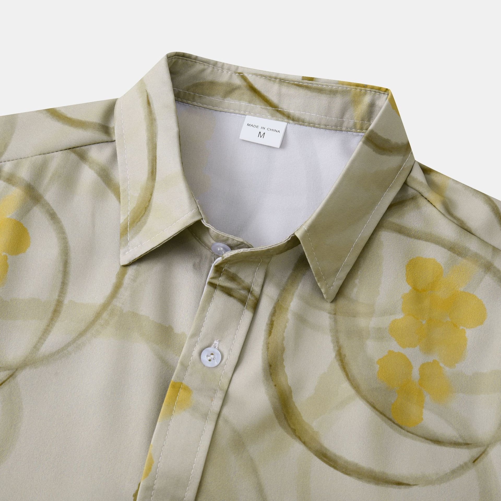 Short Sleeve Button-Up Floral Shirt [Size: M]_2